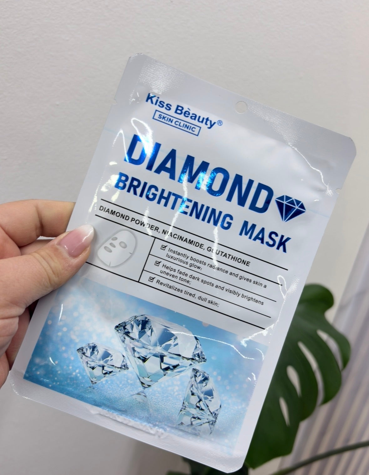 Mascarilla Facial Diamond Brightening Kiss Beauty