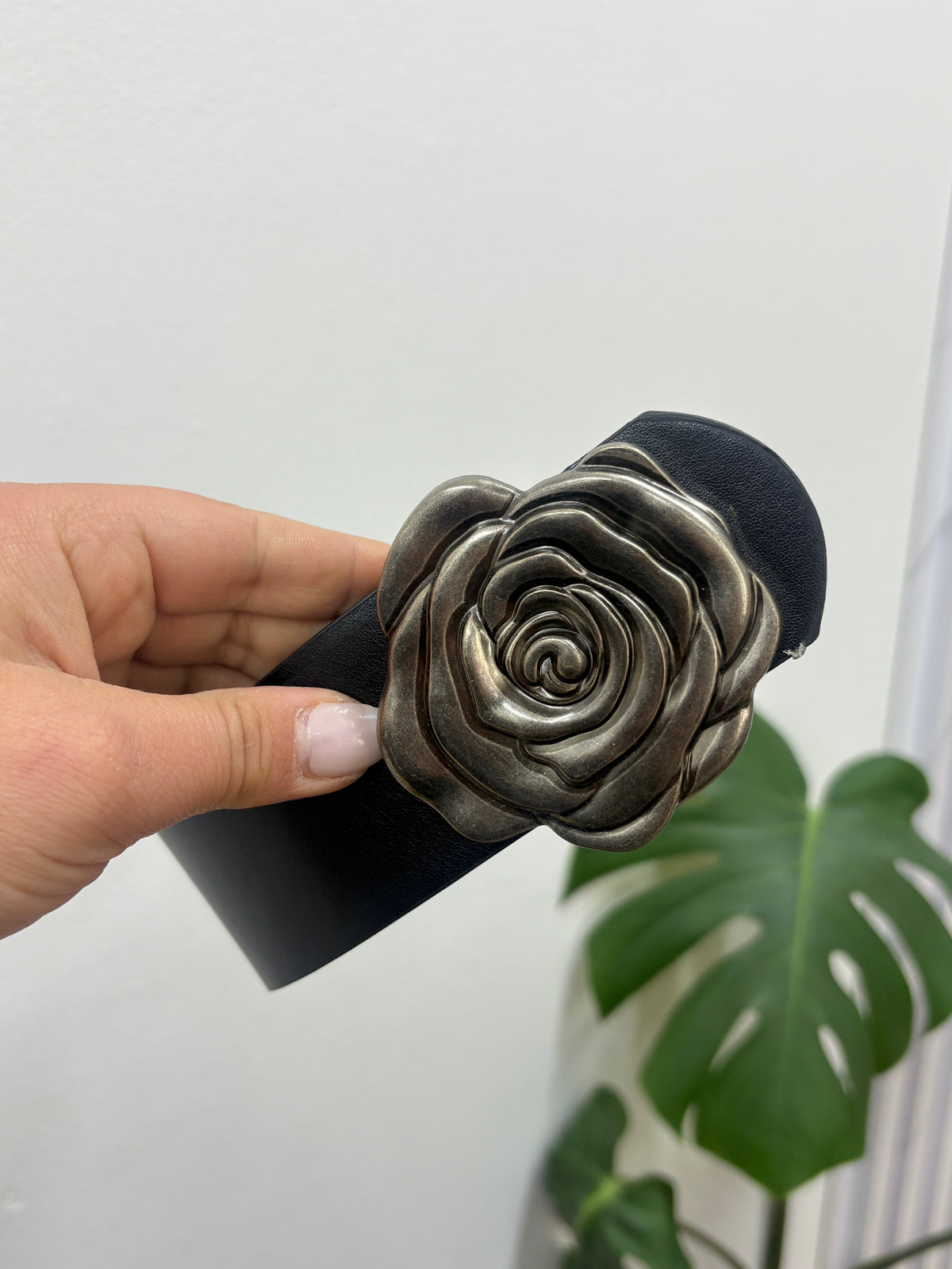 Cinto ancho hebilla rosa