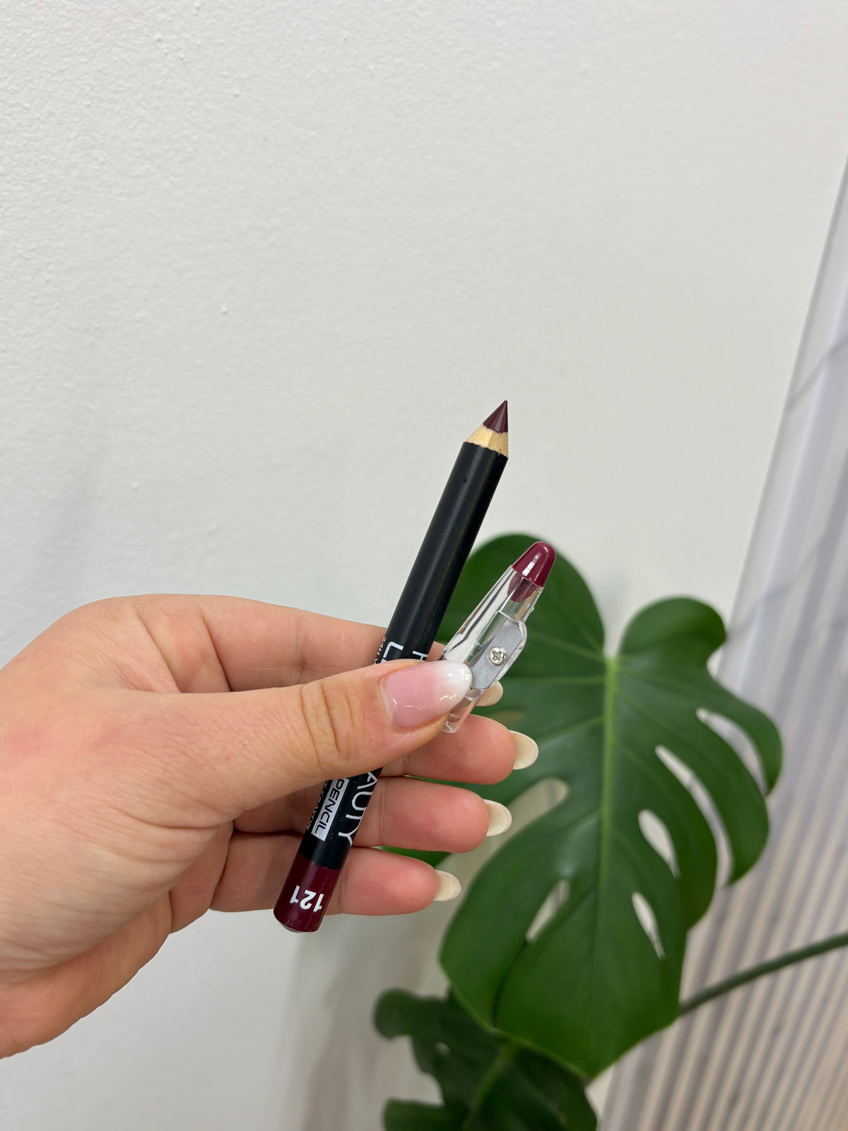 Delineador de labios HudaBeauty