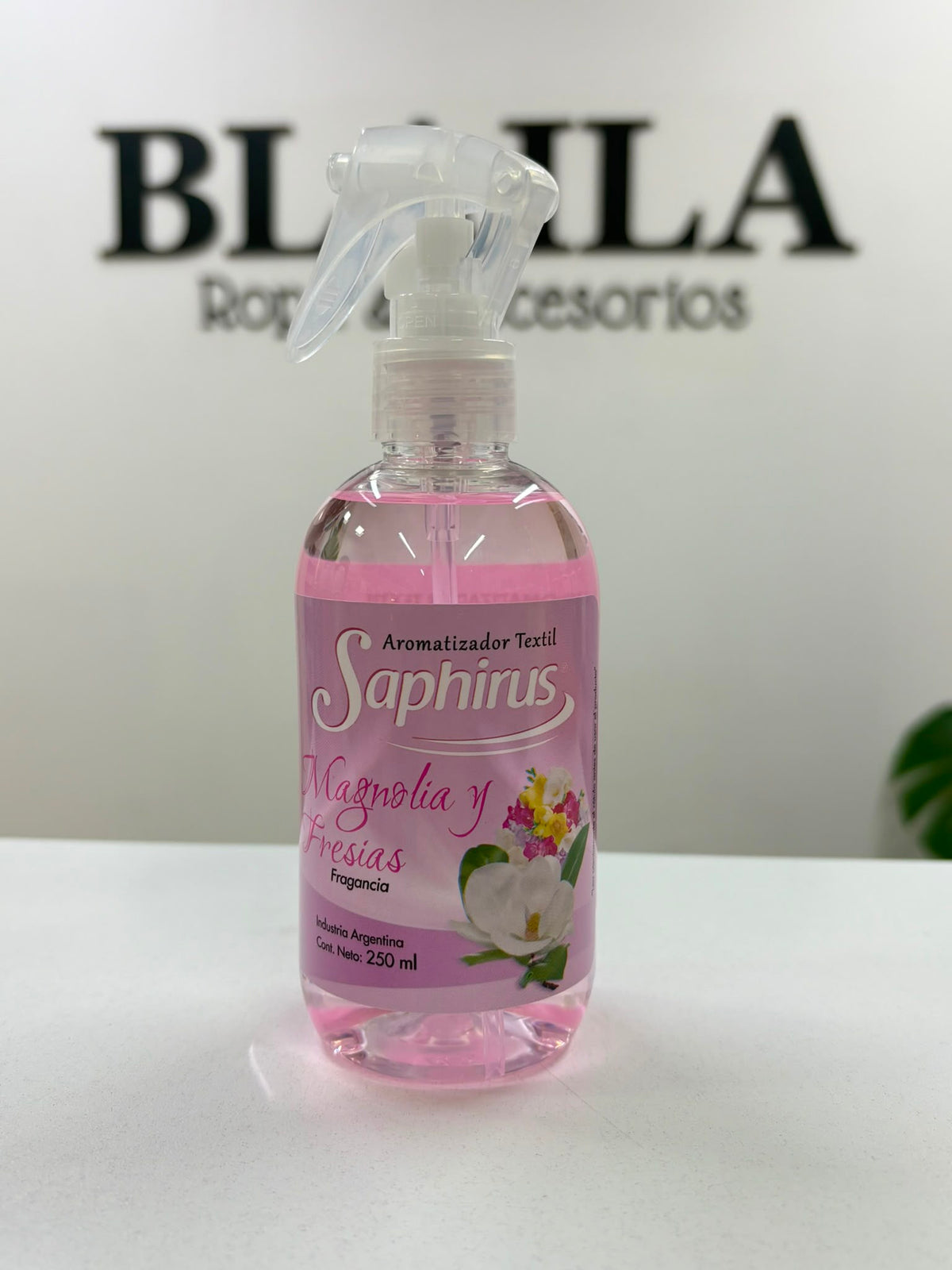 Textil Magnolia y Fresias