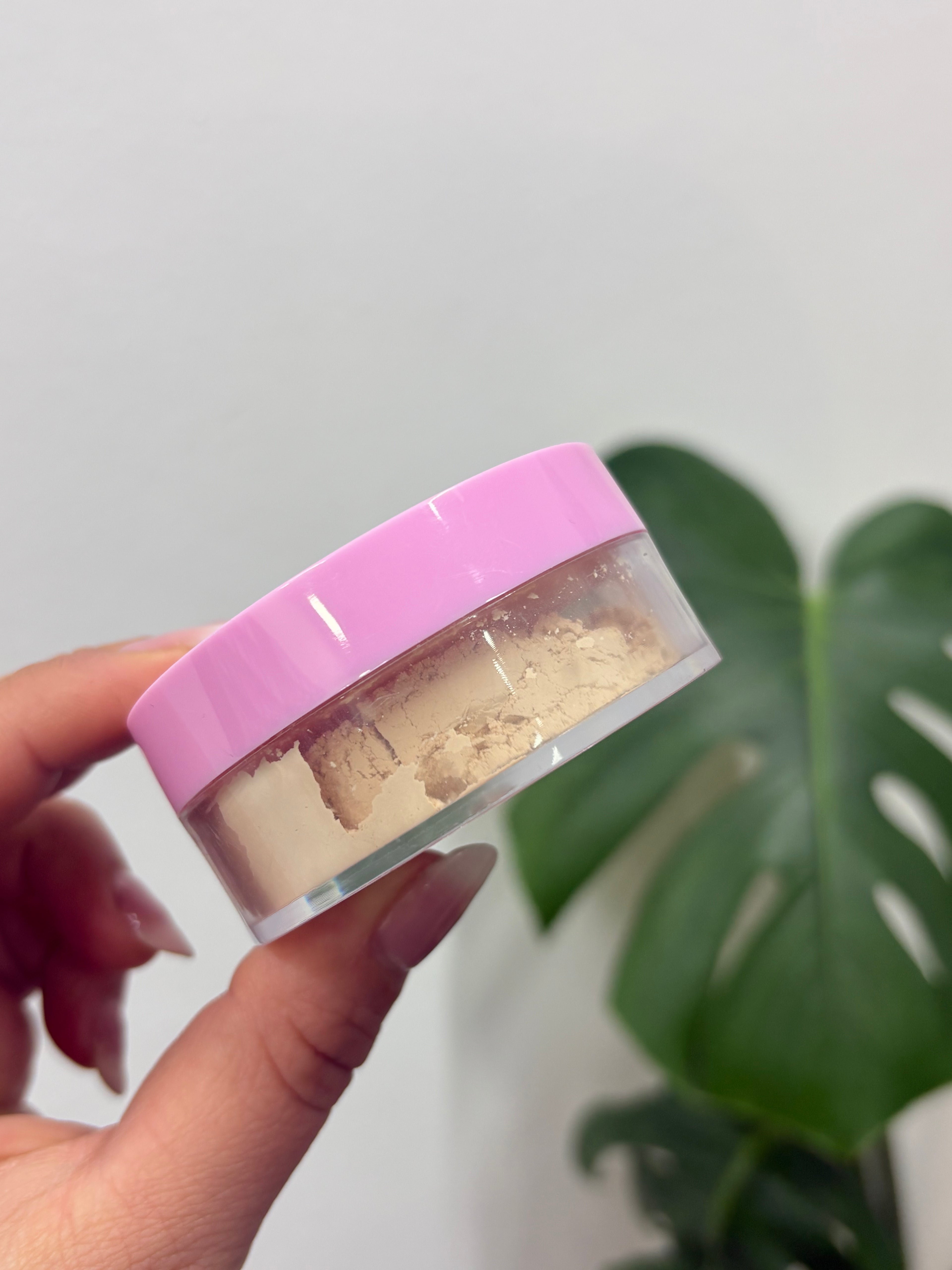 Polvo Volátil Fijador Billion Beauty Loose Setting Powder (Edición Rosa)