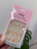 Uñas postizas