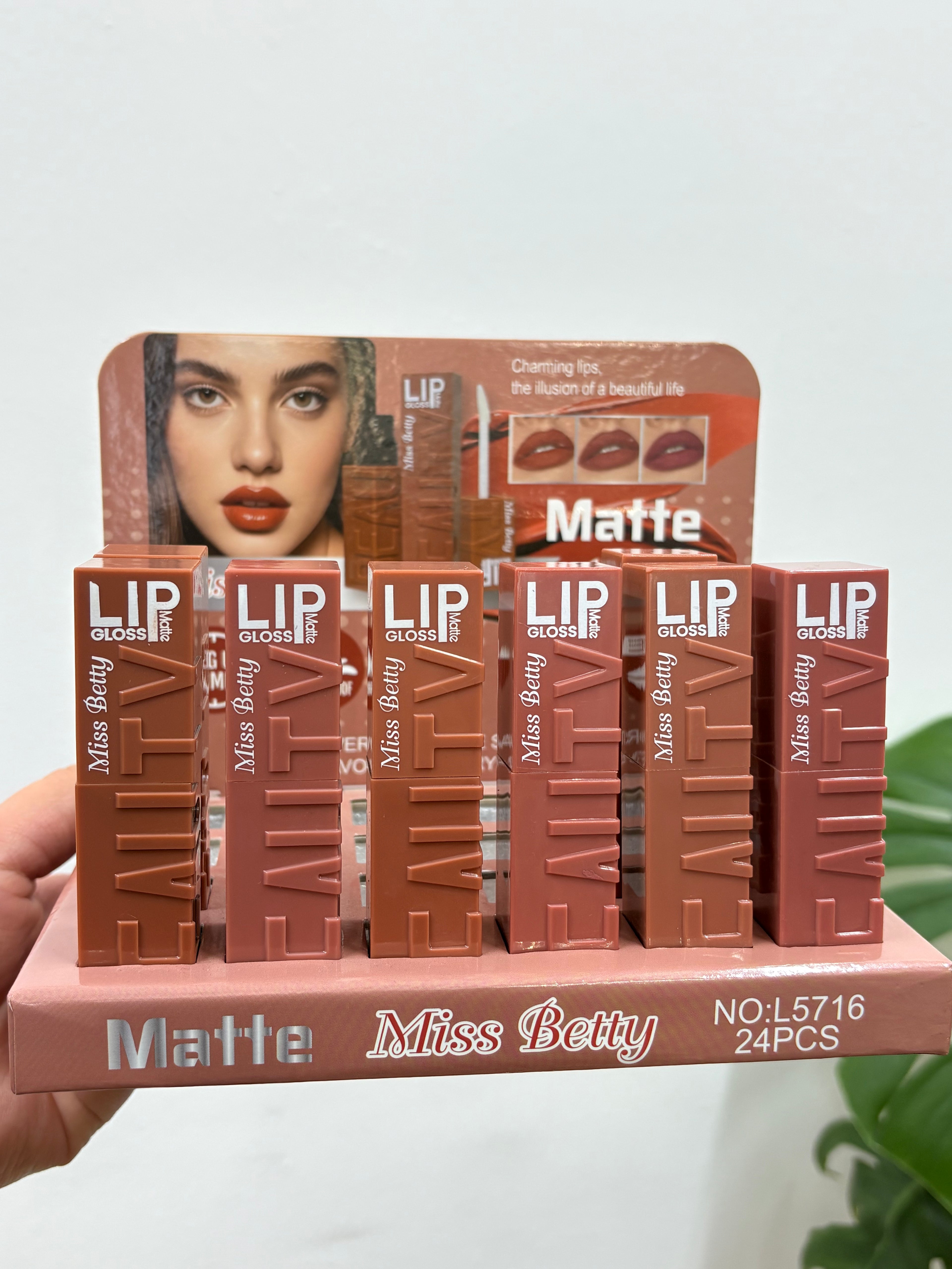 Matte Lip Gloss Beauty – Miss Betty