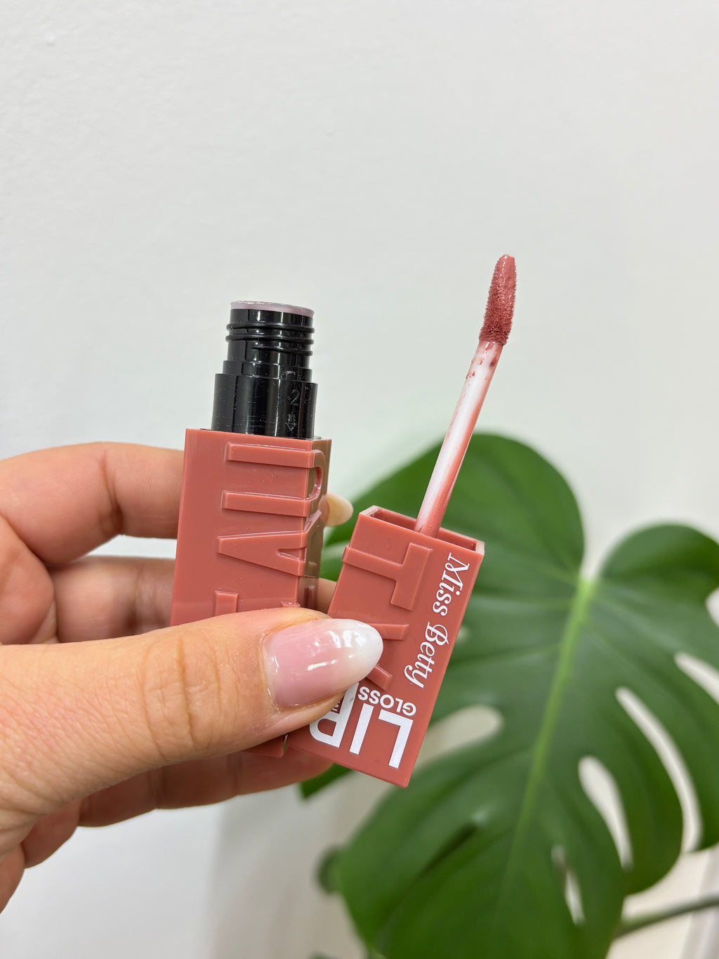Matte Lip Gloss Beauty – Miss Betty