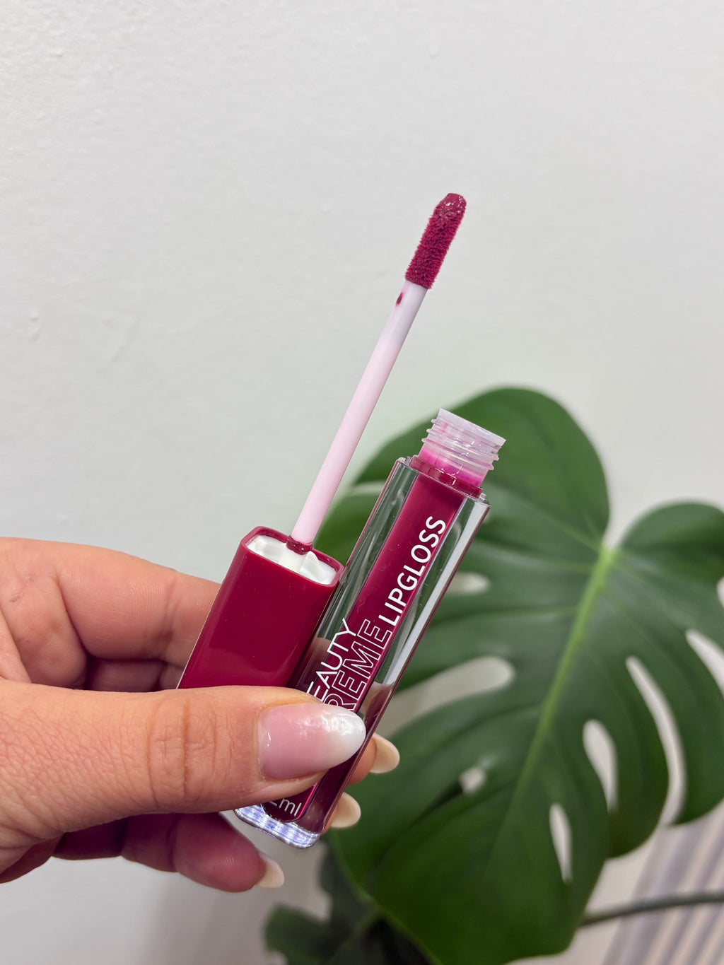 Extreme Lipgloss – HUDABEAUTY
